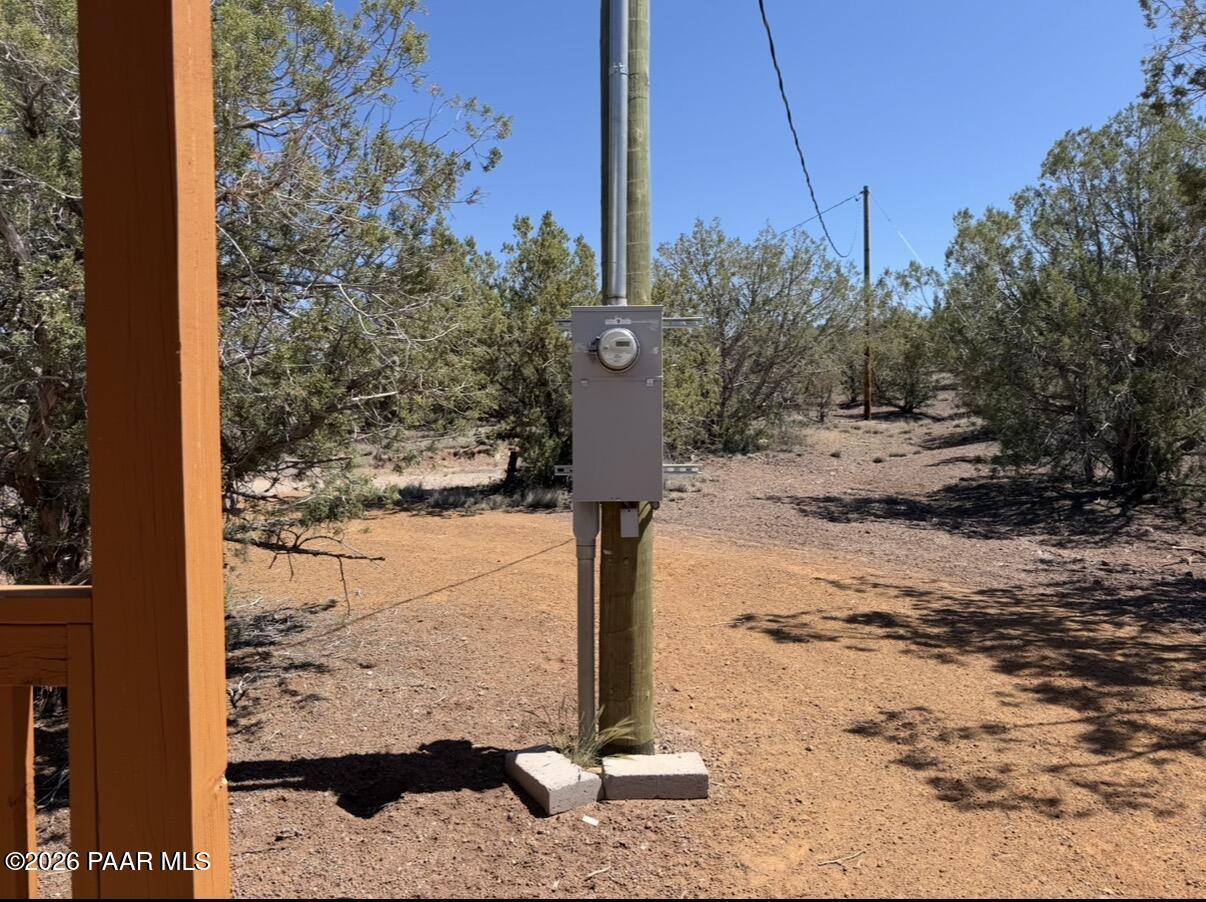 2450 Roberts Road Ash Fork, AZ 86320 - Photo 4 of 12 IMG_2644