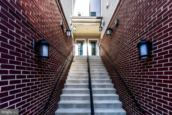 $4,500 | 5692 Stephanie Tessa Way, Unit 50, Alexandria, VA 22303