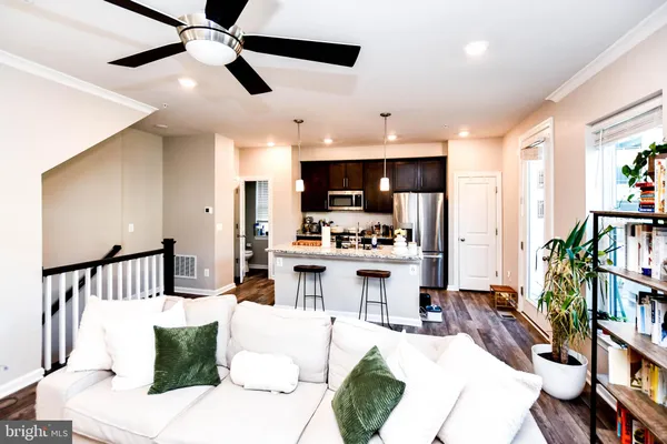 $4,500 | 5692 Stephanie Tessa Way, Unit 50, Alexandria, VA 22303