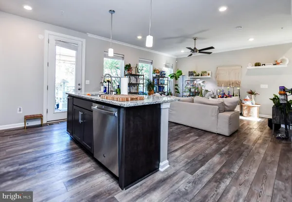 $4,500 | 5692 Stephanie Tessa Way, Unit 50, Alexandria, VA 22303