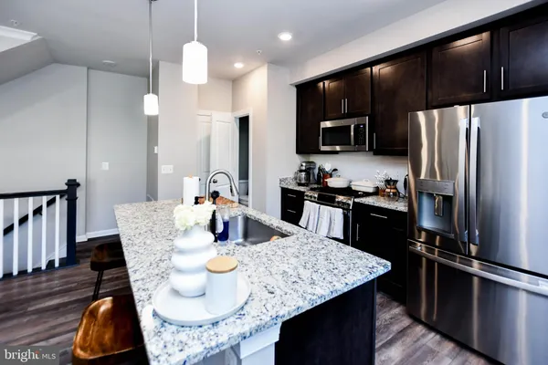 $4,500 | 5692 Stephanie Tessa Way, Unit 50, Alexandria, VA 22303