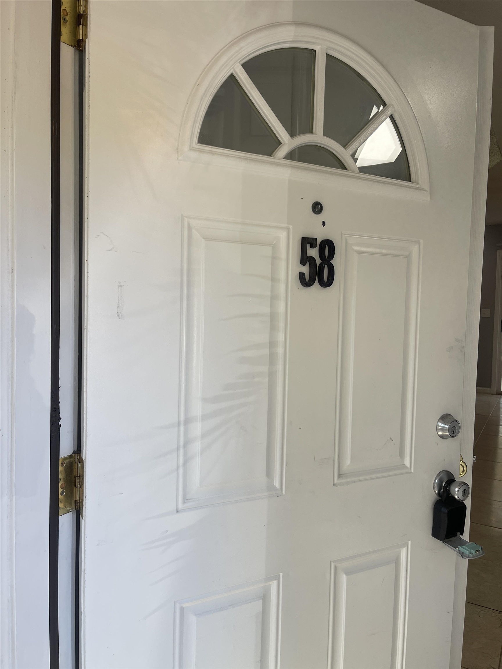 4420 Carter Road, Unit 58 St. Augustine, FL 32086 - Photo 2 of 13 a bathroom with a window