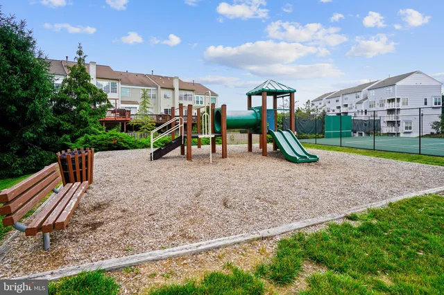 $2,800 | 3850 Koval Lane, Woodbridge, VA 22192