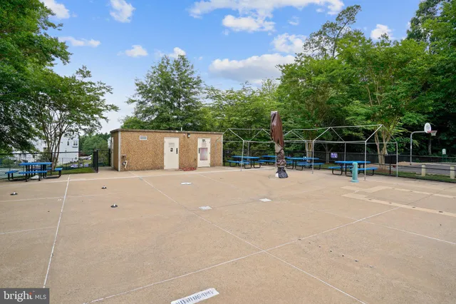 $2,800 | 3850 Koval Lane, Woodbridge, VA 22192