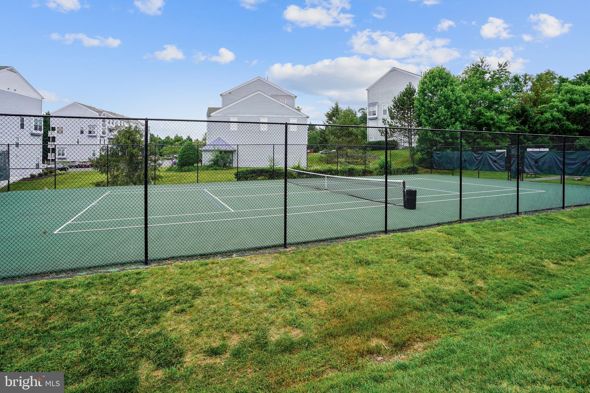 3850 Koval Lane Woodbridge, VA 22192 - Photo 57 of 61 Tennis courts