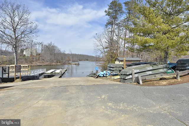 $2,800 | 3850 Koval Lane, Woodbridge, VA 22192