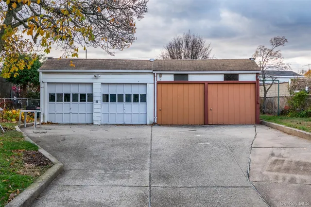 $780,000 | 285 Logan Avenue | Throgs Neck