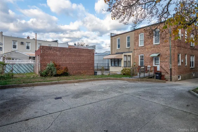 $780,000 | 285 Logan Avenue | Throgs Neck