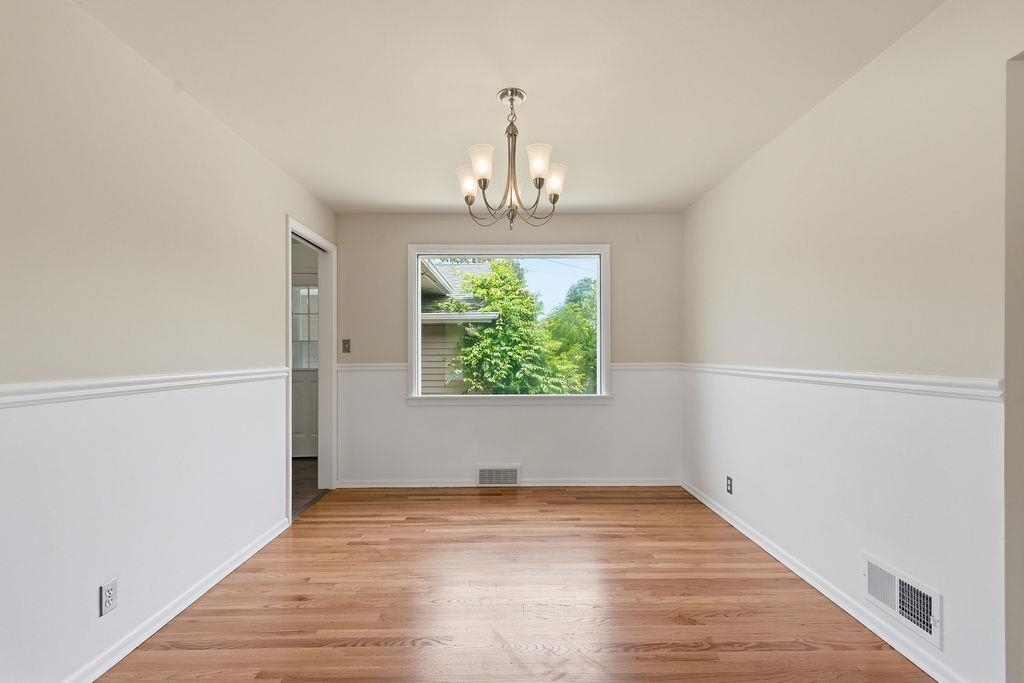 3003 South Bernard Street Spokane, WA 99203 - Photo 5 of 42
