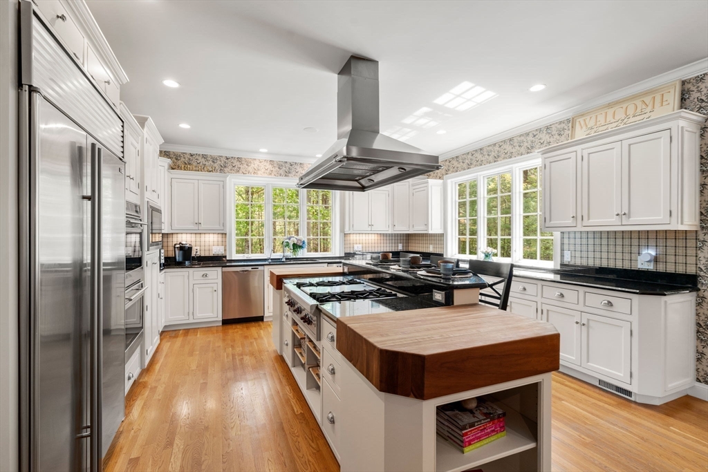 1080 North Street Walpole, MA 02081 - Photo 9 of 42