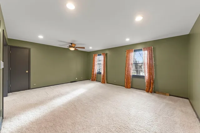 $640,000 | 1150 Nottingham Lane, Elgin, IL 60120