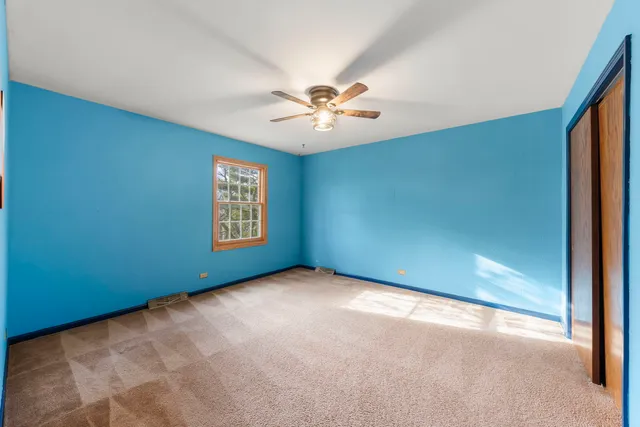 $640,000 | 1150 Nottingham Lane, Elgin, IL 60120