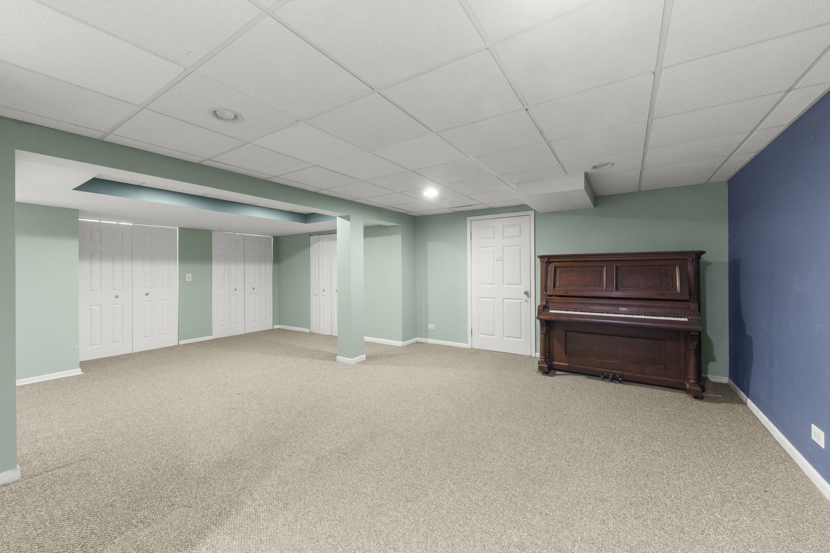 1150 Nottingham Lane Elgin, IL 60120 - Photo 31 of 33 a view of an empty room with a fireplace and a window