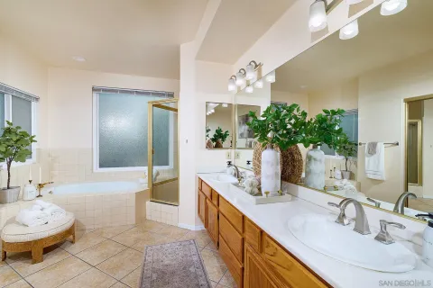 $985,000 | 11037 Caminito Vista Pacifica, San Diego, CA 92131