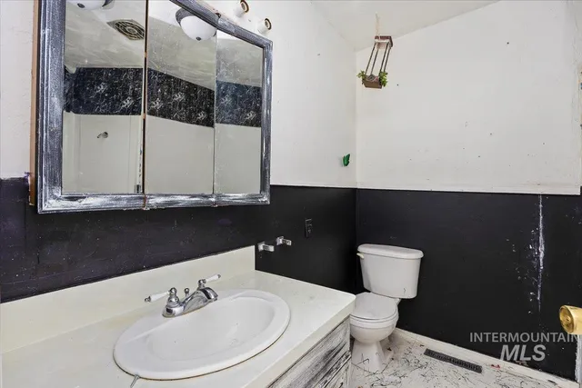 $229,000 | 63 South 600 West, Burley, ID 83318