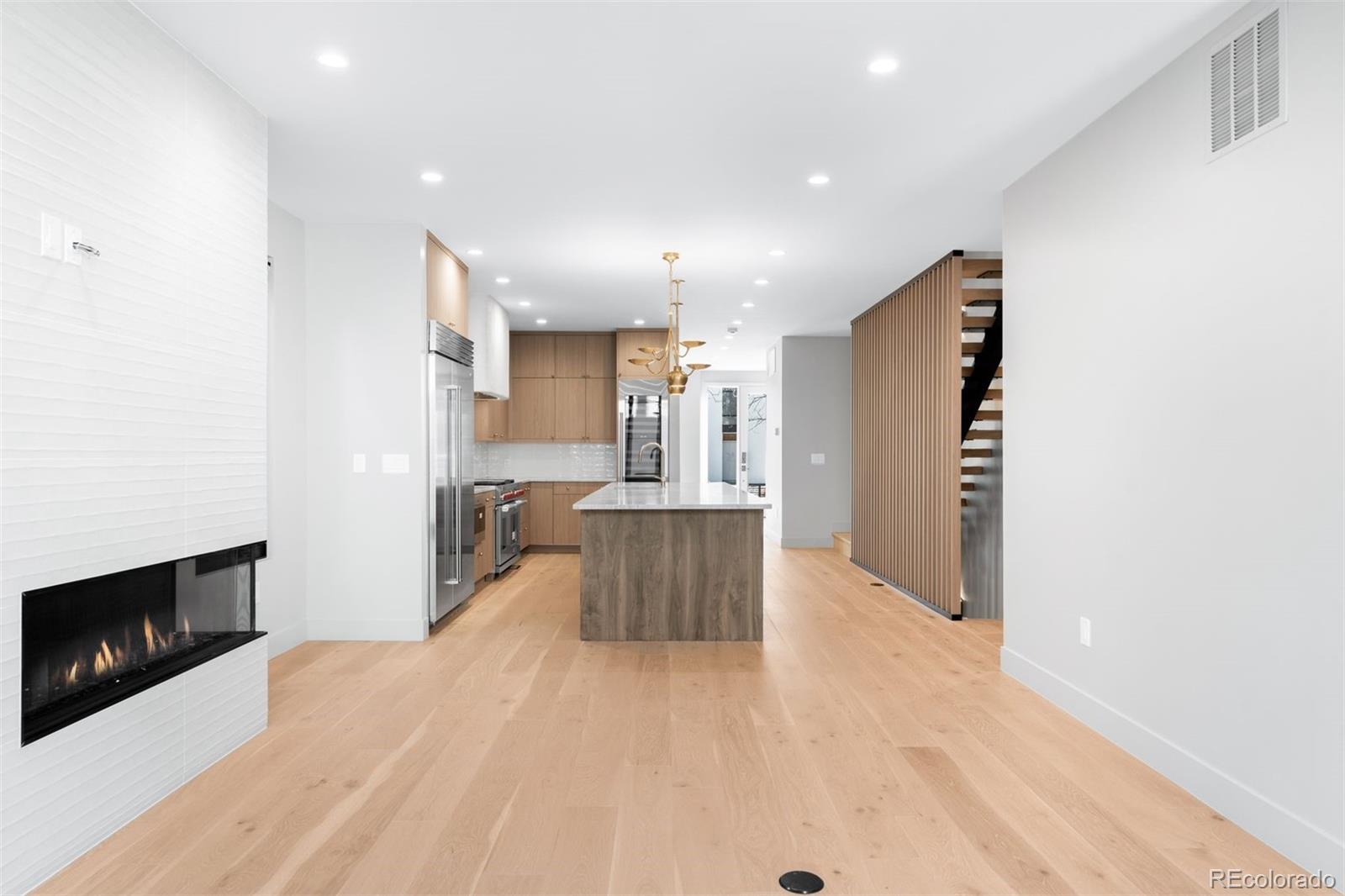 407 Madison Street Denver, CO 80206 - Photo 8 of 38