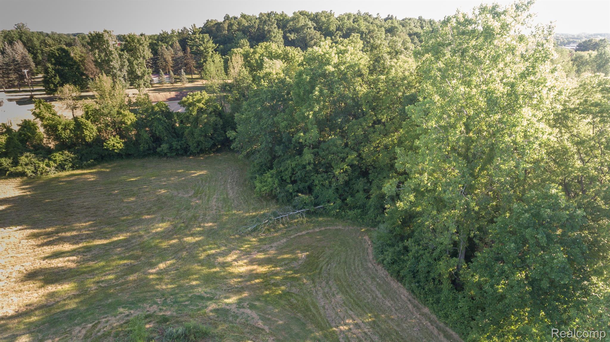 15146 Hogan Road Linden, MI 48451 - Photo 44 of 46