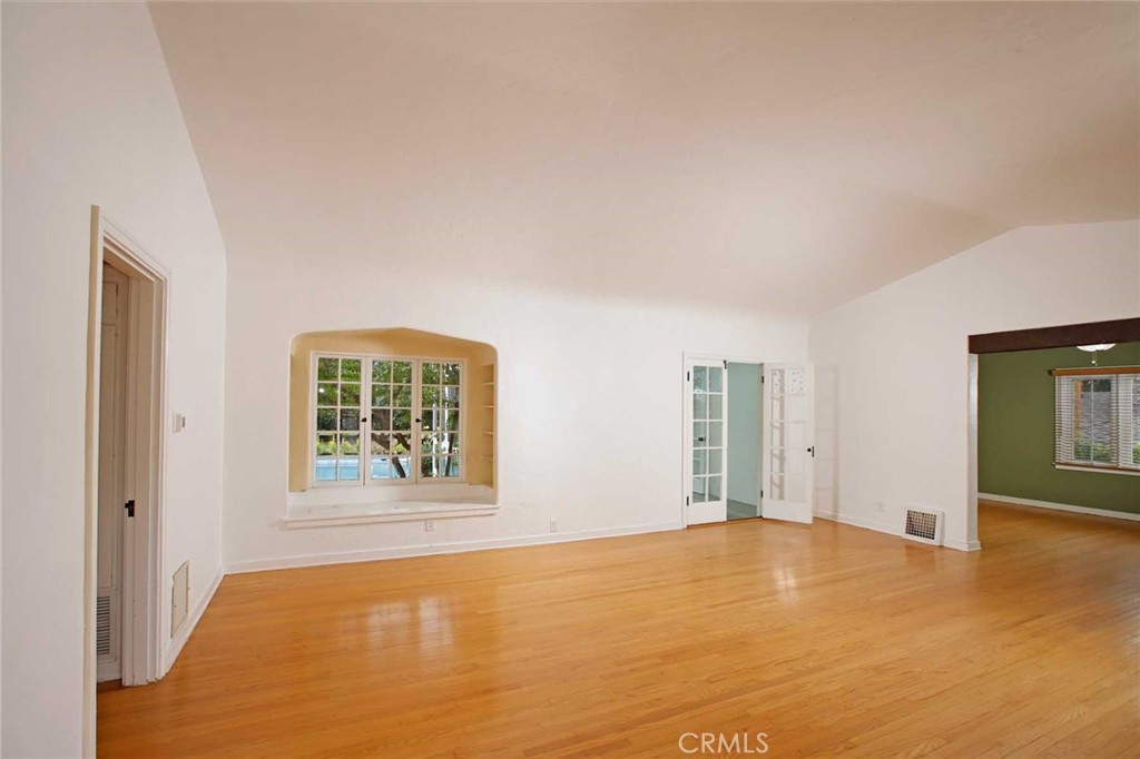 2360 Morslay Road Altadena, CA 91001 - Photo 7 of 44