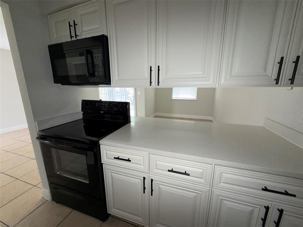 5317 Curry Ford Road, Unit M202 Orlando, FL 32812 - Photo 6 of 10 Gallery Image 6