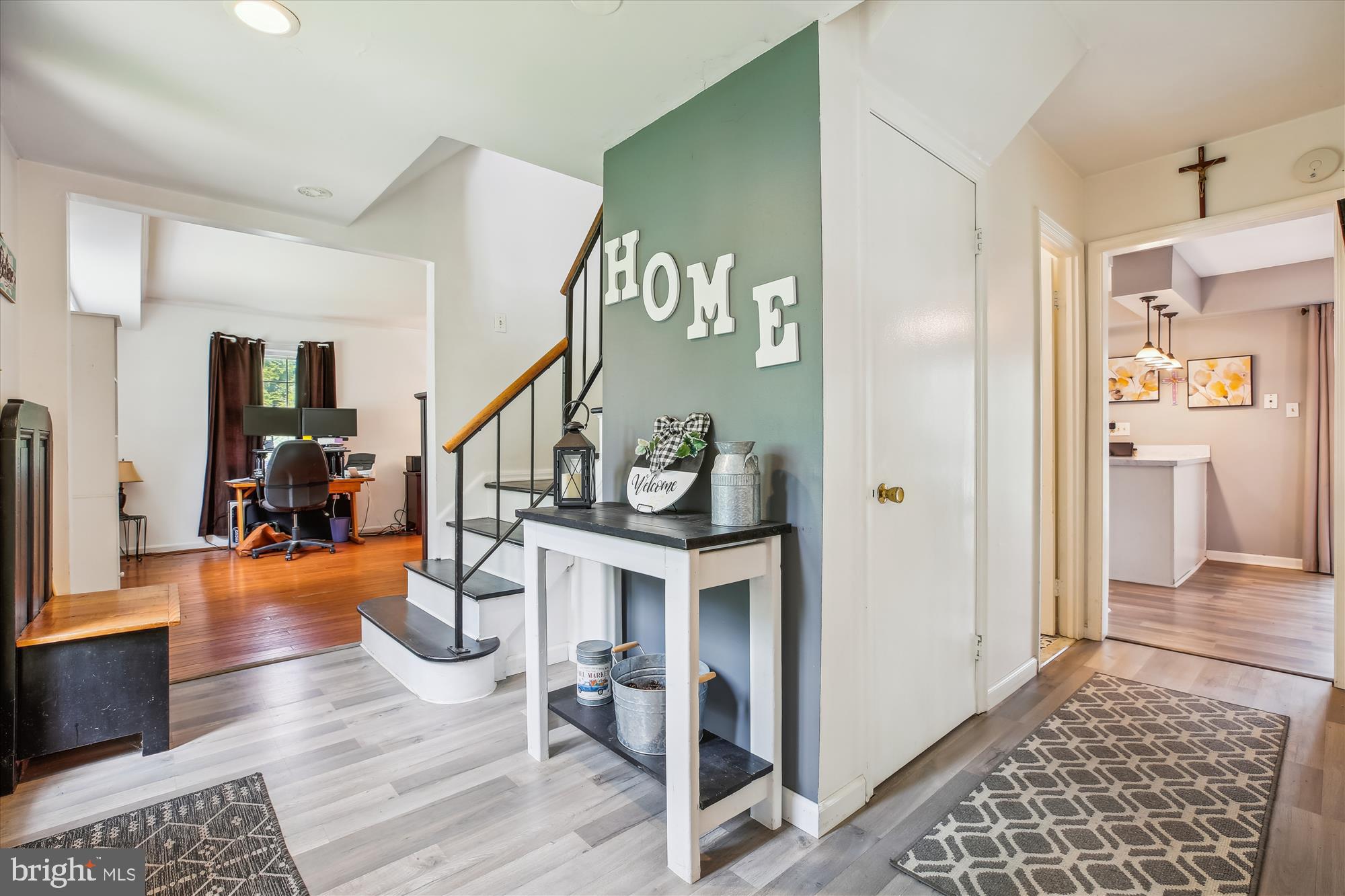 3109 Birchtree Lane Silver Spring, MD 20906 - Photo 7 of 100 Foyer