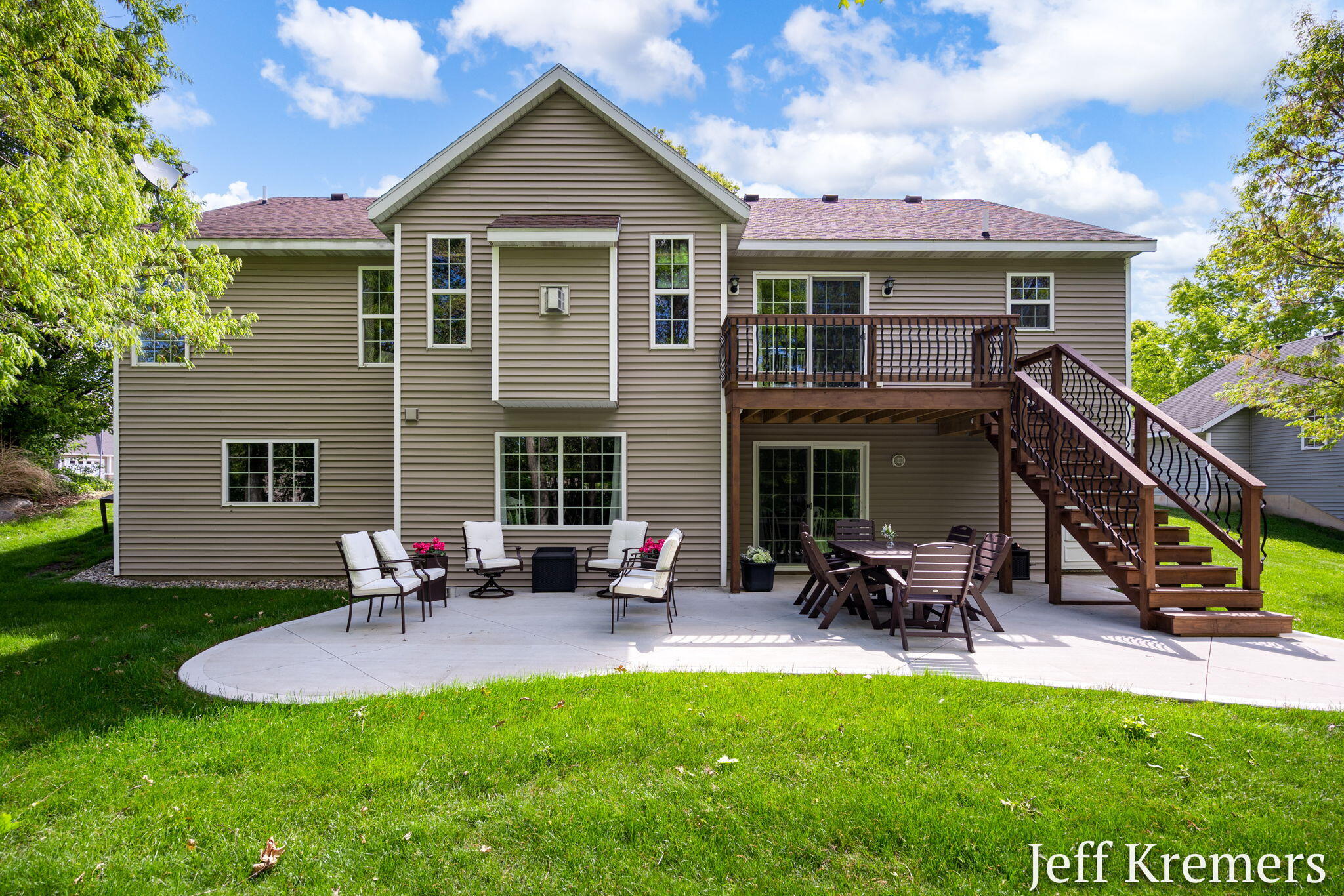 7153 Keystone Court Jenison, MI 49428 - Photo 6 of 48 9-web-or-mls-7153 Keystone-9