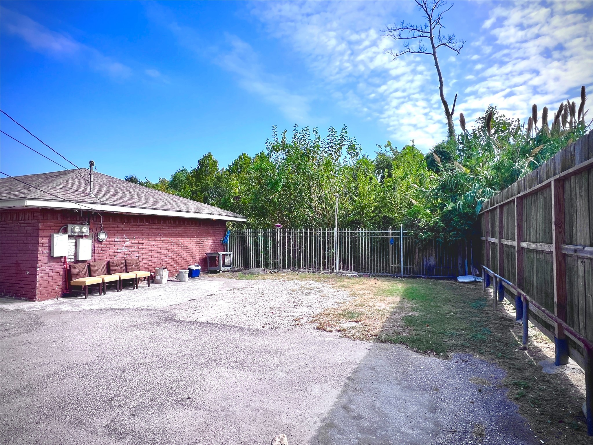 1825 West Little York Road, Unit MANY Houston, TX 77091 - Photo 17 of 36