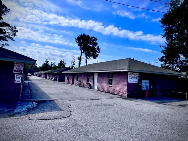 $880 | 1825 West Little York Road, Unit MANY, Houston, TX 77091