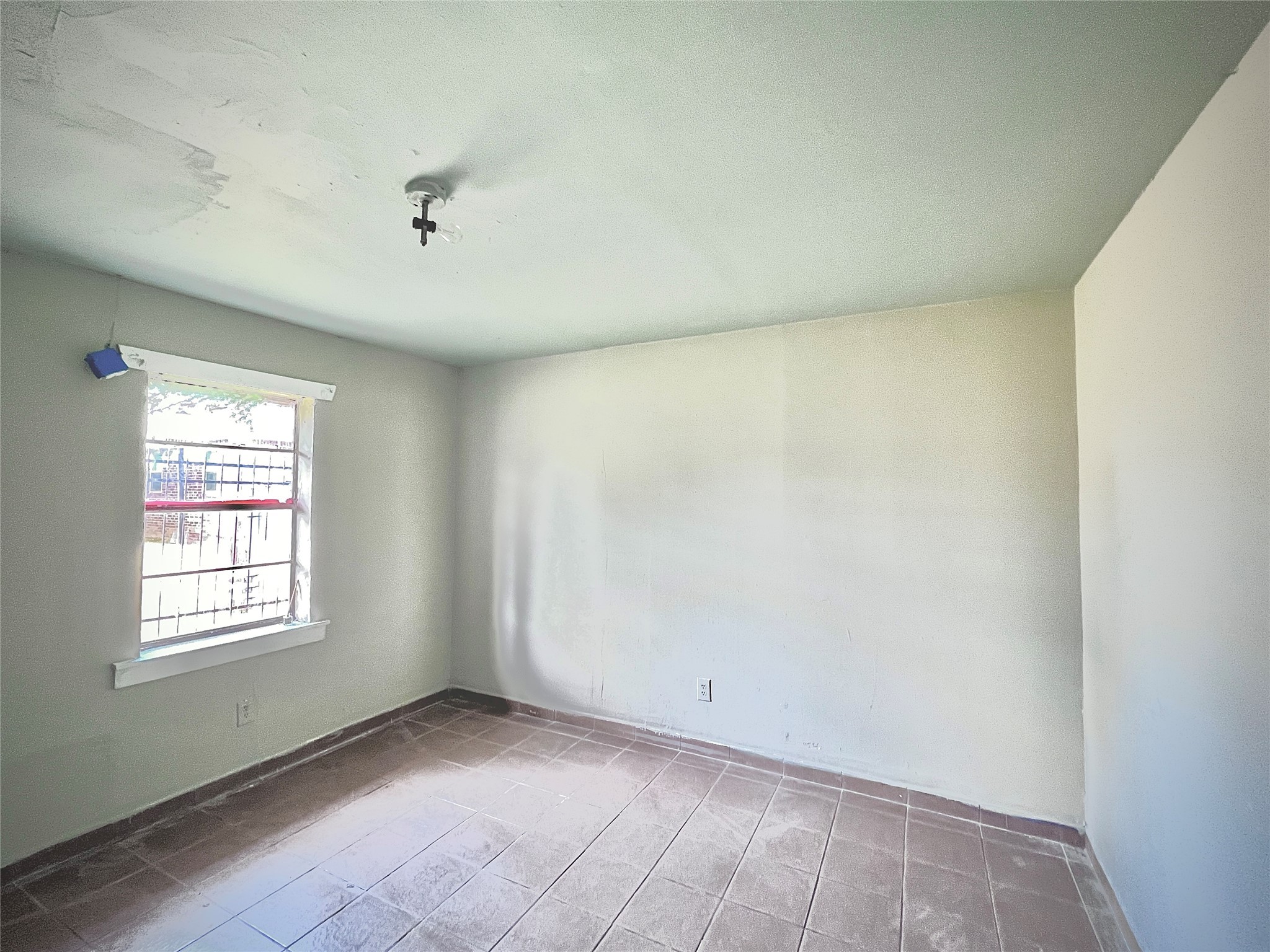 1825 West Little York Road, Unit MANY Houston, TX 77091 - Photo 32 of 36