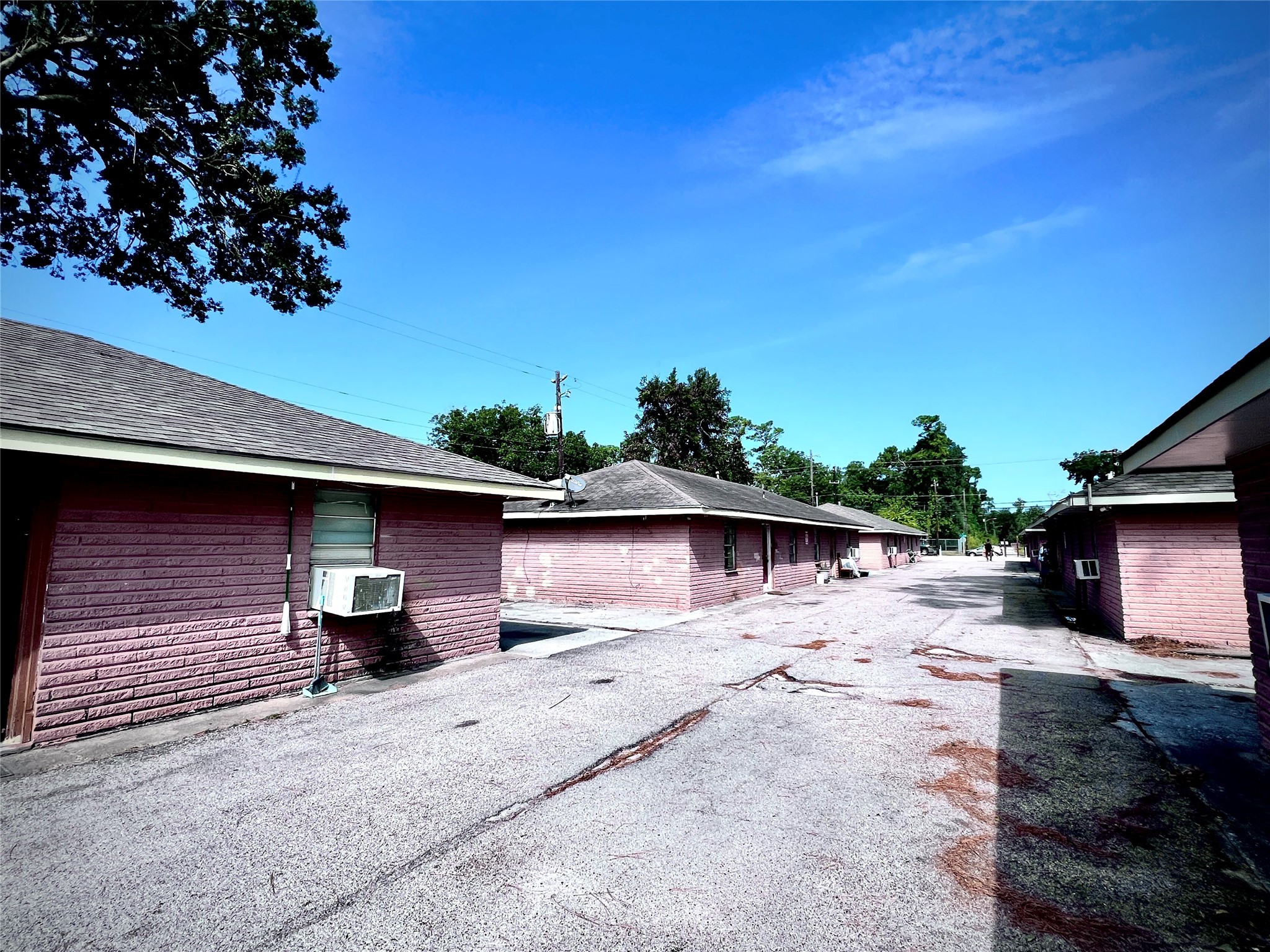 1825 West Little York Road, Unit MANY Houston, TX 77091 - Photo 8 of 36