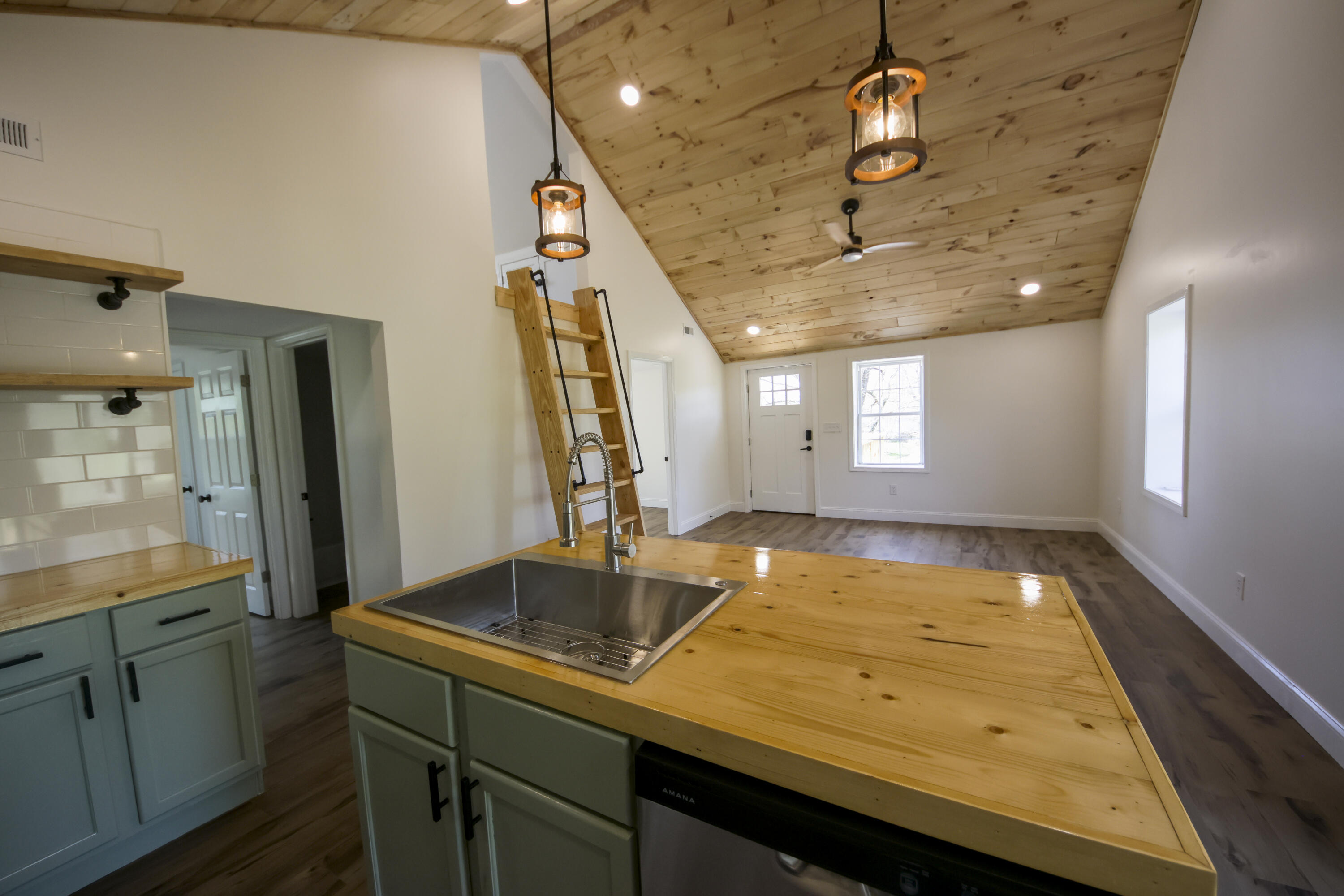 2020 Two Mile Road Winchester, KY 40391 - Photo 14 of 38 2020tmrwindh24-10
