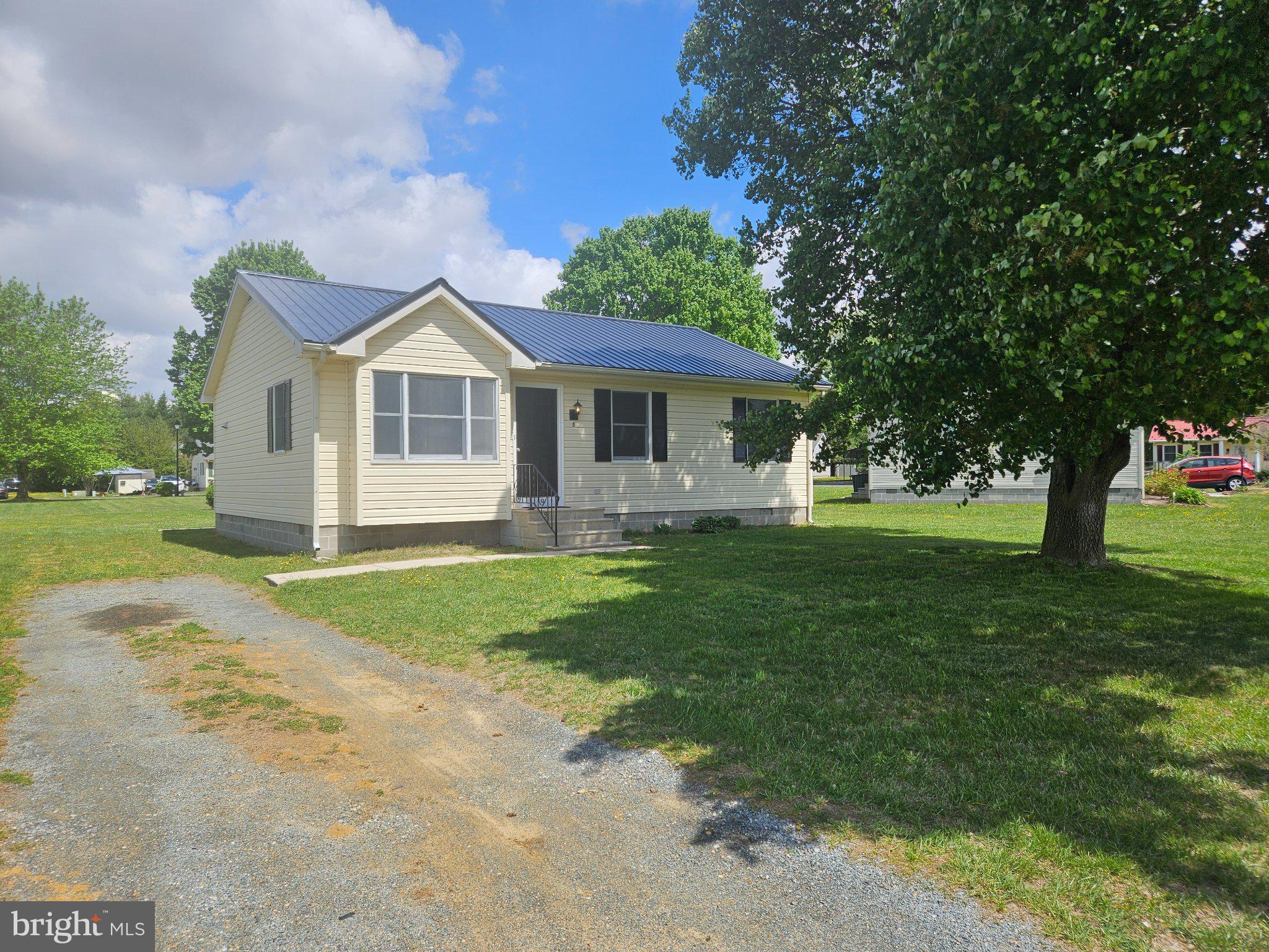 5 7th Street Ridgely, MD 21660 - Photo 12 of 12 Charming home with a welcoming yard.