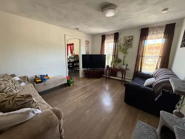 $2,800 | 642-648 Eastern Avenue, Unit 3, Lynn, MA 01902