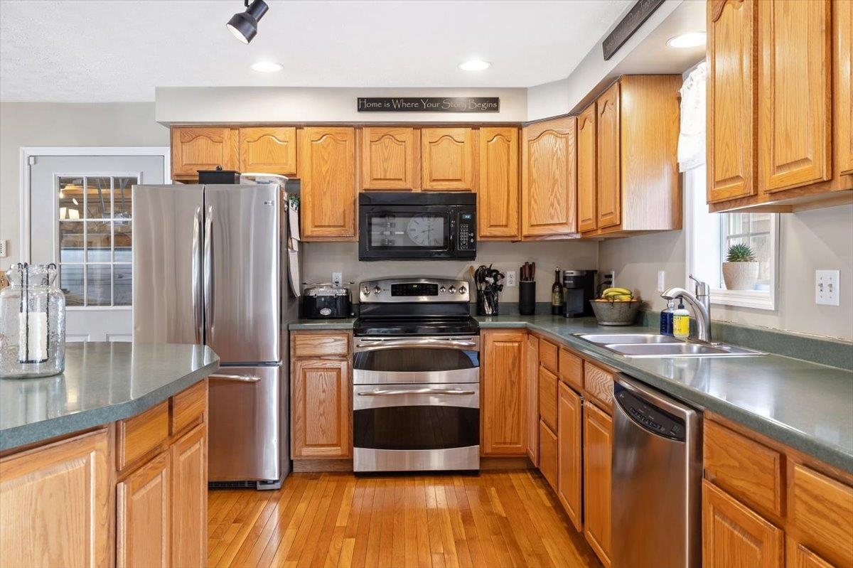 130 Mountain View Drive Swanton, VT 05488 - Photo 4 of 42