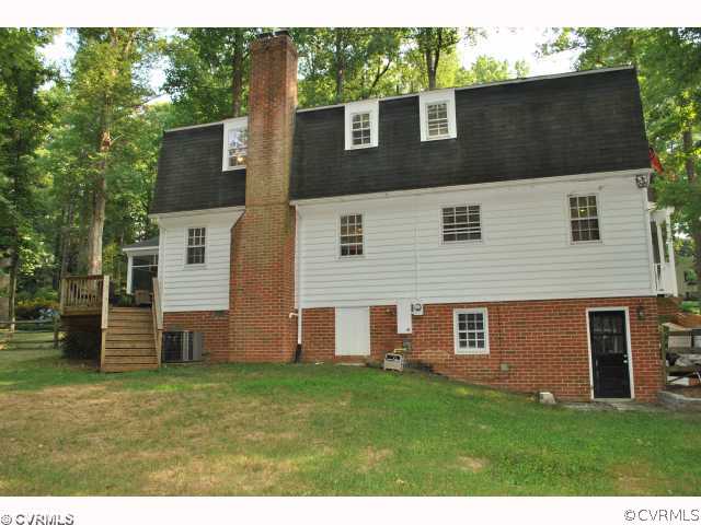 3043 Kenmore Road Richmond, VA 23225 - Photo 11 of 12 Exterior Back