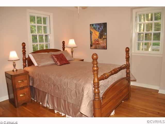 3043 Kenmore Road Richmond, VA 23225 - Photo 8 of 12 Bedroom - Third Bedroom