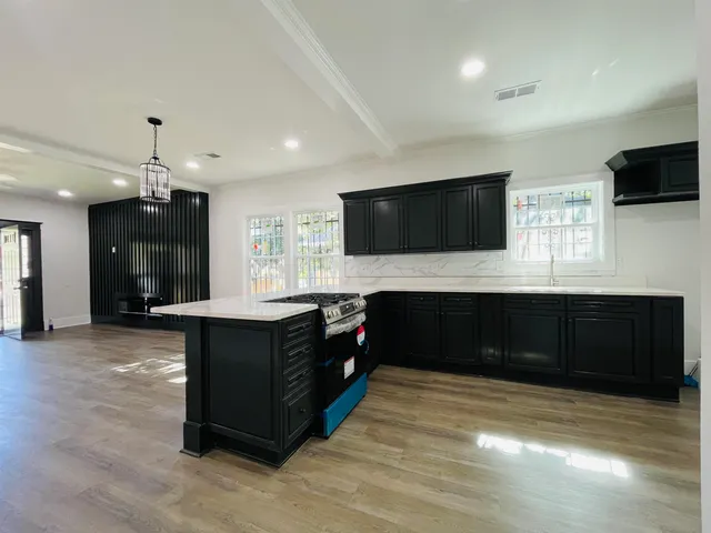 $199,500 | 657 North Holmes Street, Memphis, TN 38122