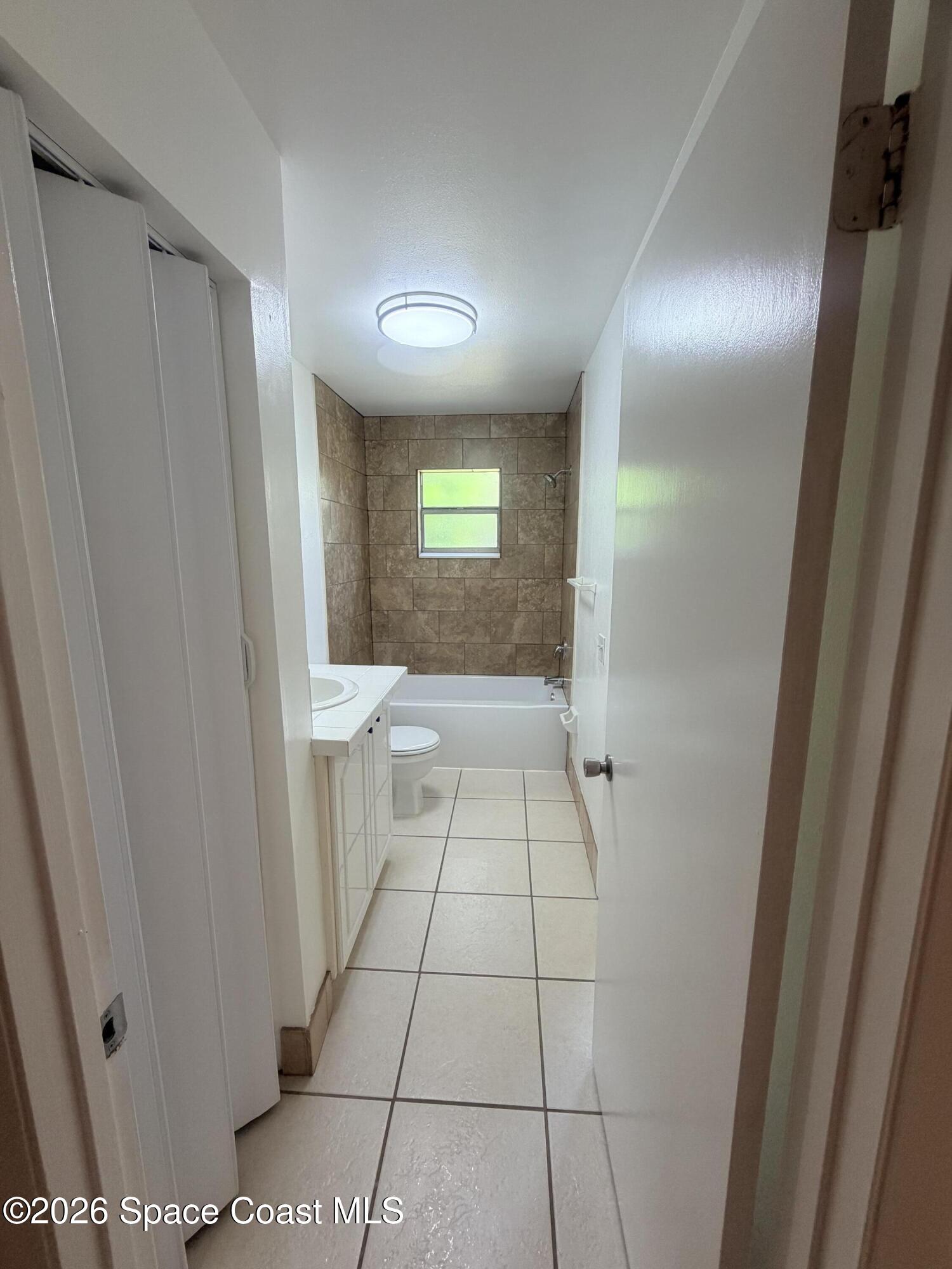 36 Elton Street, Unit B Melbourne, FL 32935 - Photo 11 of 13 Bathroom
