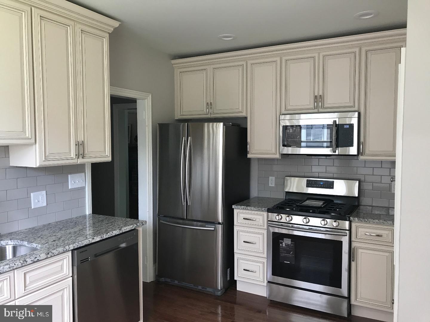 205 Lansdowne Road Havertown, PA 19083 - Photo 5 of 22