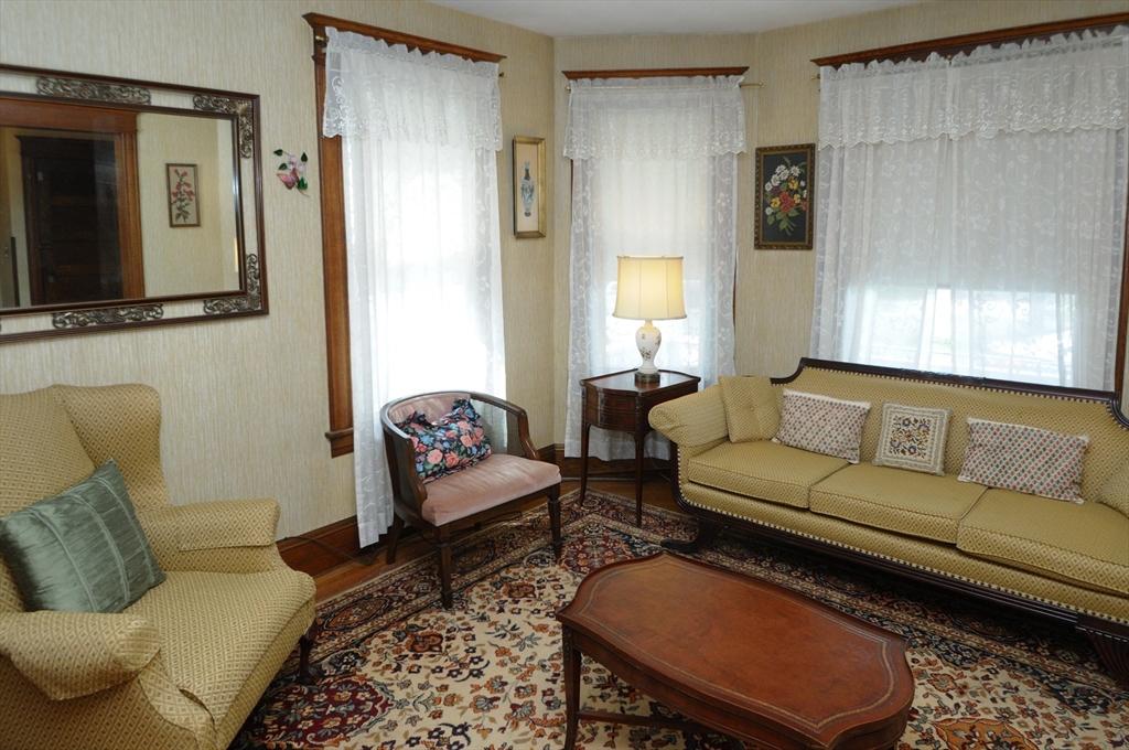 17 Beaumont Terrace Springfield, MA 01108 - Photo 2 of 40 Gallery Image 2