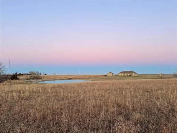 $82,000 | 2403 Southwest Meadow Lake Road, Ottawa, KS 66067