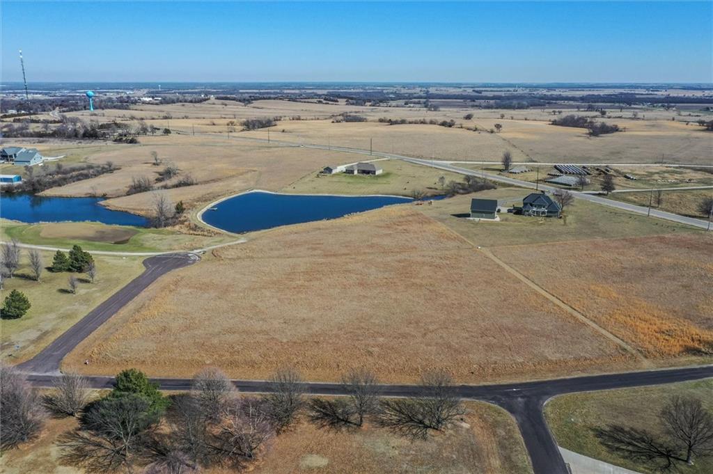 2403 Southwest Meadow Lake Road Ottawa, KS 66067 - Photo 11 of 19