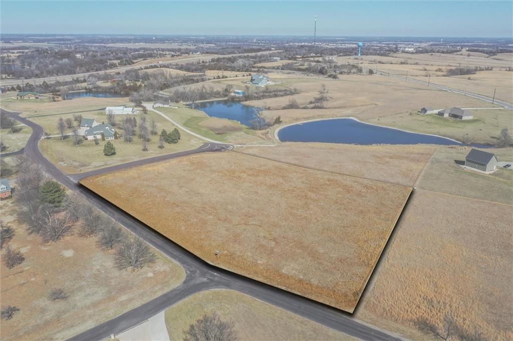 2403 Southwest Meadow Lake Road Ottawa, KS 66067 - Photo 12 of 19