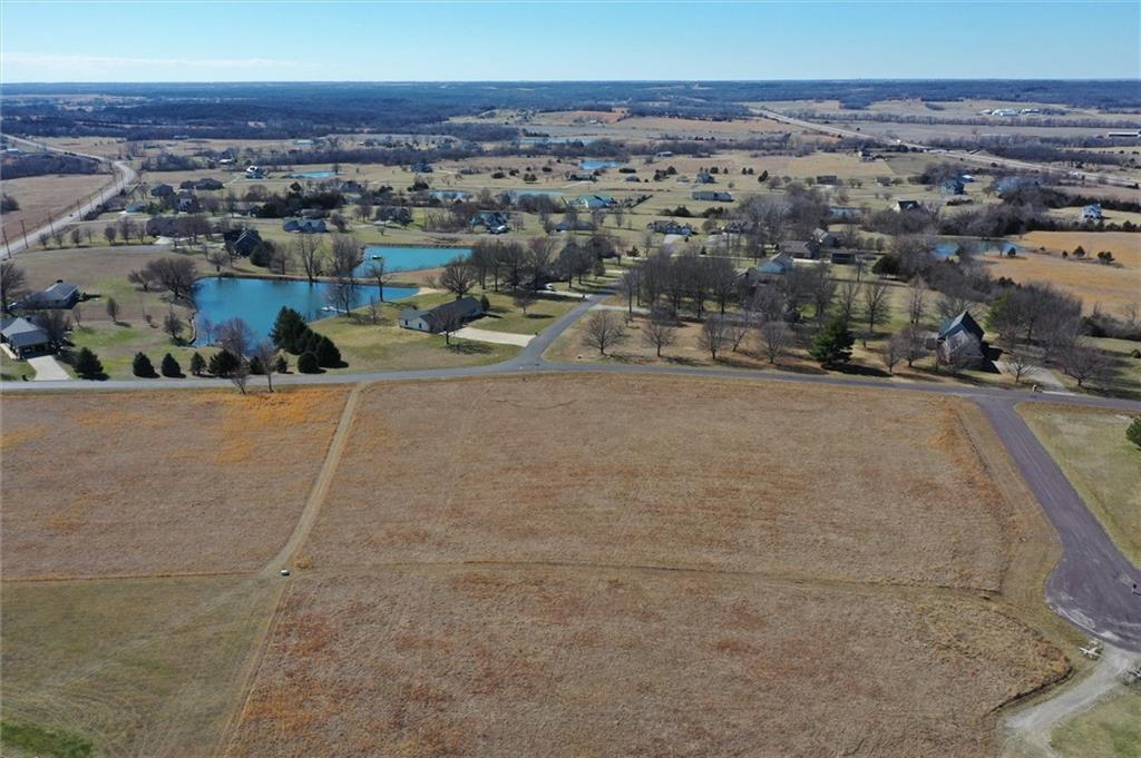 2403 Southwest Meadow Lake Road Ottawa, KS 66067 - Photo 17 of 19