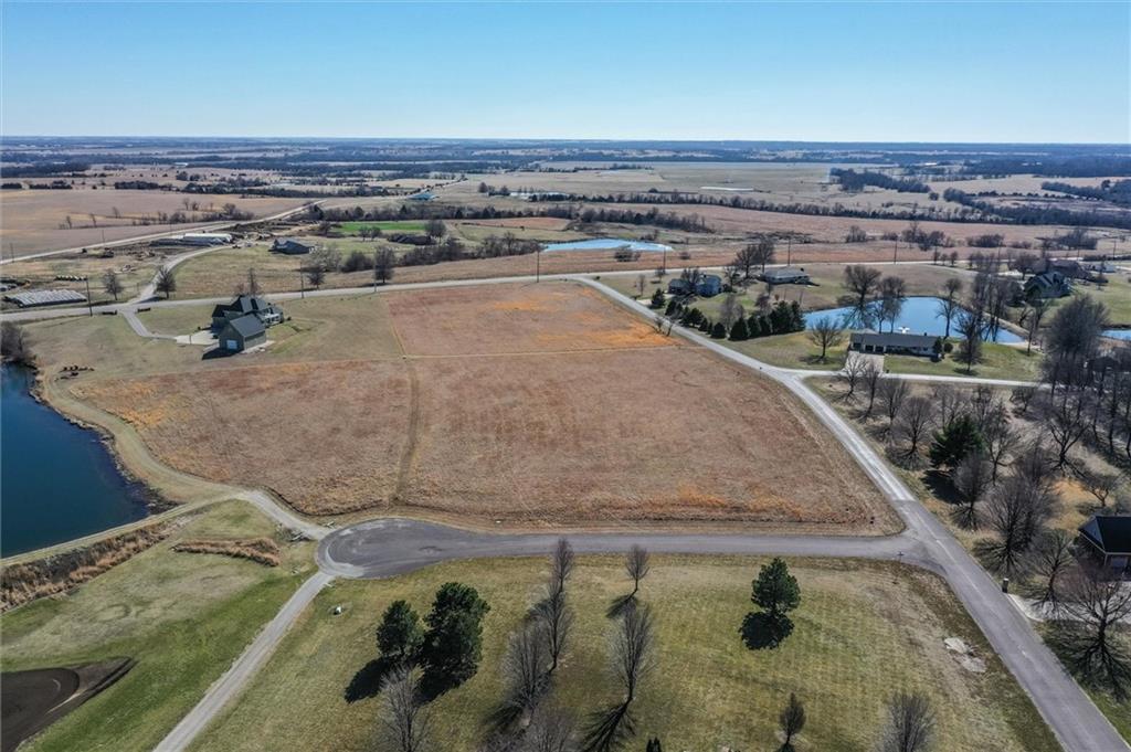 2403 Southwest Meadow Lake Road Ottawa, KS 66067 - Photo 5 of 19