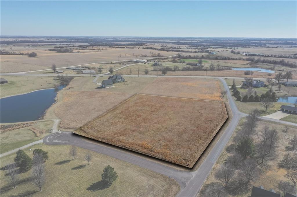 2403 Southwest Meadow Lake Road Ottawa, KS 66067 - Photo 6 of 19