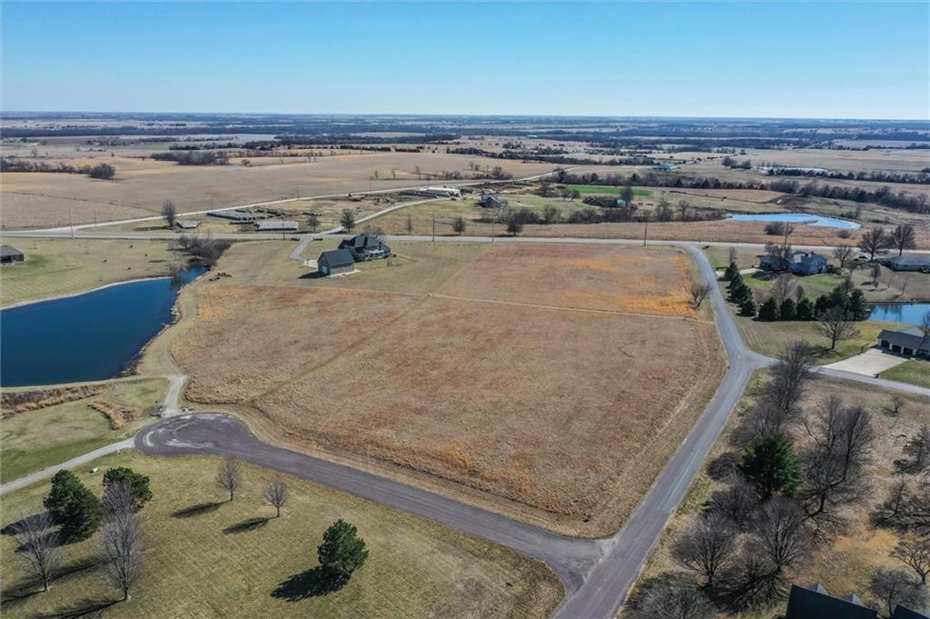 2403 Southwest Meadow Lake Road Ottawa, KS 66067 - Photo 7 of 19