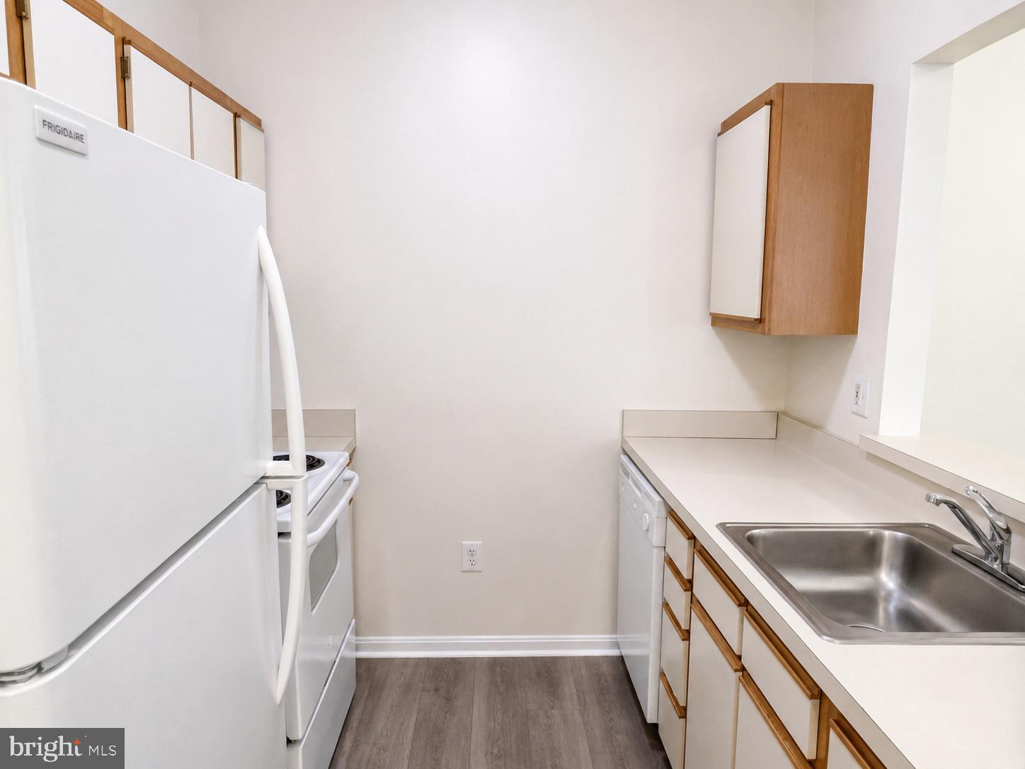604 Moonglow Road, Unit 102 Odenton, MD 21113 - Photo 10 of 27 Bright and functional kitchen space.