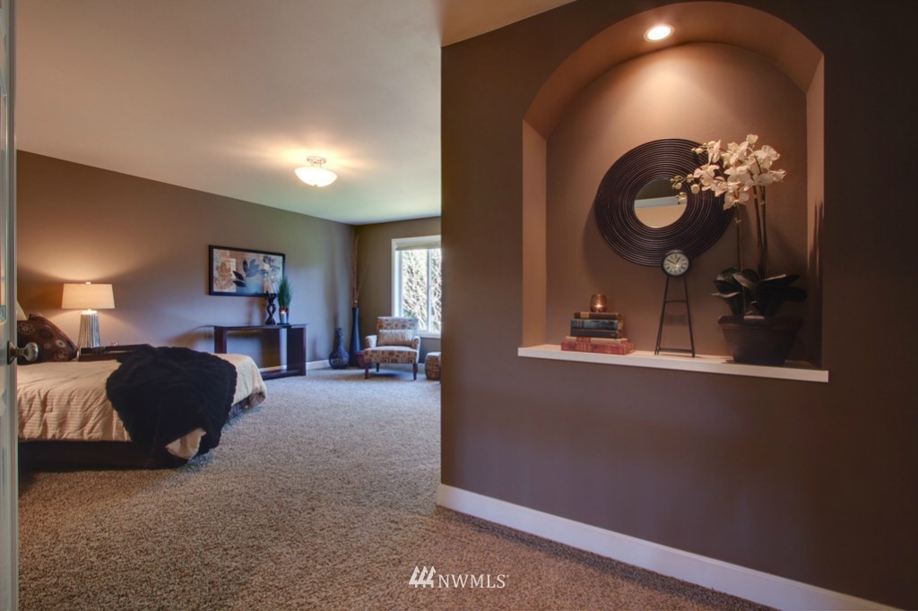 24260 Southeast 47th Place Issaquah, WA 98029 - Photo 9 of 15