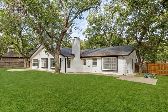 $2,600 | 8735 South Monticello Circle, Unit 6, Granbury, TX 76049