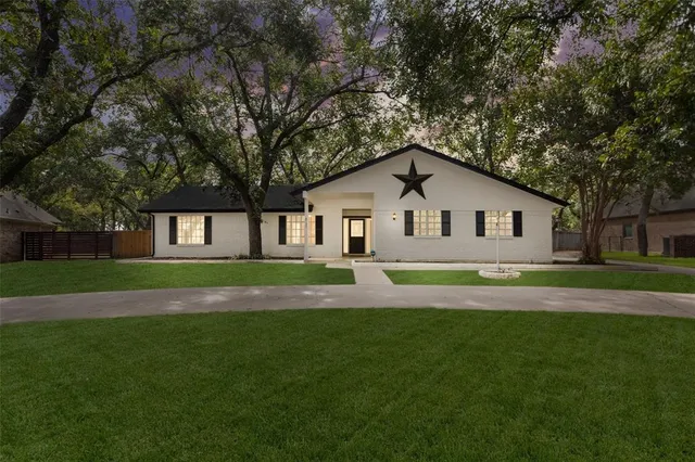 $2,600 | 8735 South Monticello Circle, Unit 6, Granbury, TX 76049